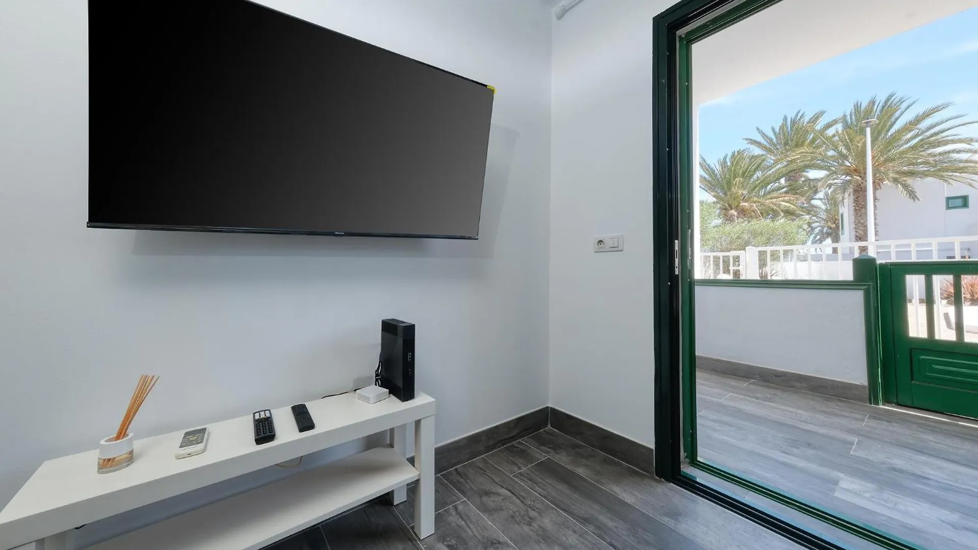 Casa Emilia-Close To Amenities And The Beach Puerto del Carmen  0*, Puerto del Carmen (Lanzarote) Spagna
